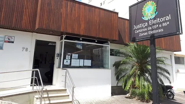 Uma urna precisou ser substituída