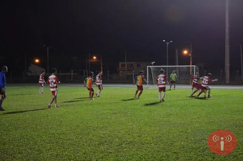 Noite de goleadas no futebol suíço livre