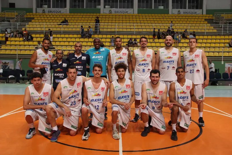 Brusque Basquete vence e vai para a final do Campeonato Catarinense 