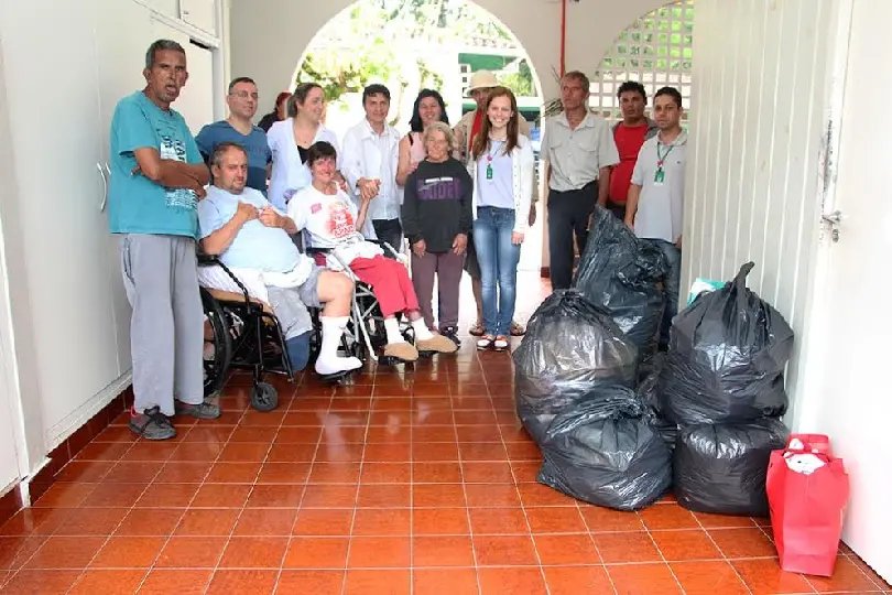 Unimed Brusque faz a entrega de agasalhos para a Cagerê