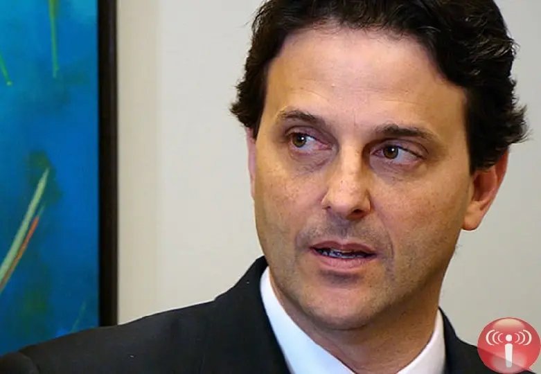Suspensa inserções na TV de Paulo Bornhausen