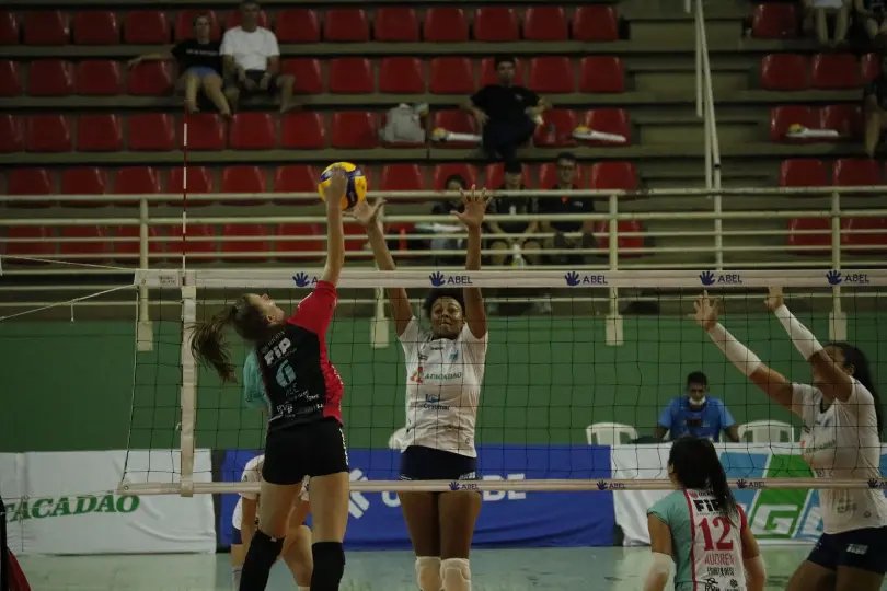 Moda Brusque sofre derrota para S&atilde;o Carlos pela Superliga B