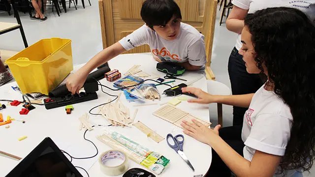 Sesi e Senai oferecem Ensino Médio