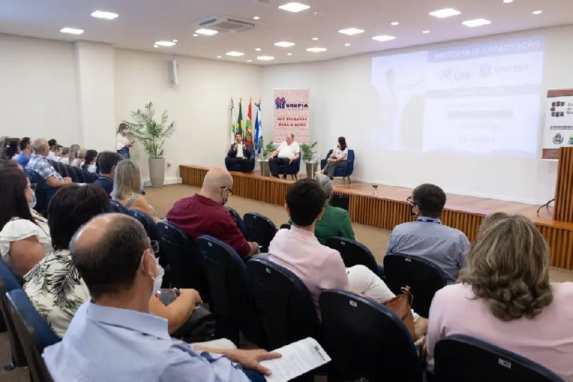 Primeira-dama do Estado lan&ccedil;a oficinas gratuitas de elabora&ccedil;&atilde;o de projetos para capta&ccedil;&atilde;o de recursos em parceria com a Unifebe