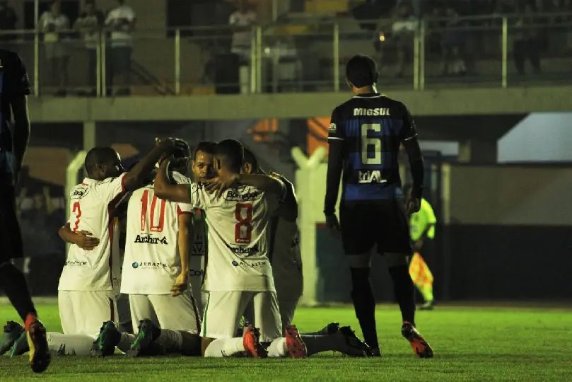 Brusque estréia com empate em São João Batista