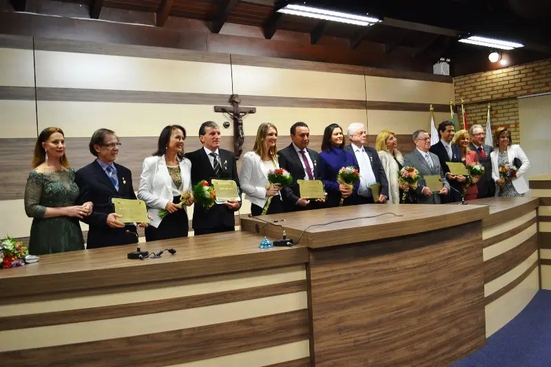 Sete novos cidadão honorários