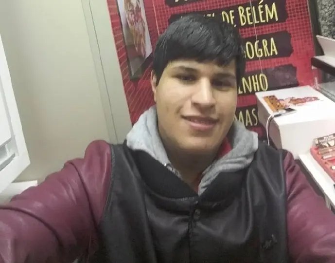 Choque de moto com poste tira vida de jovem, no Santa Rita