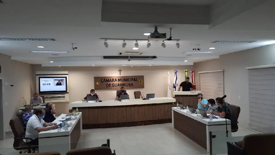 (V&iacute;deo) C&acirc;mara de Guabiruba retoma sess&otilde;es ordin&aacute;rias com repasses de recursos para entidades
