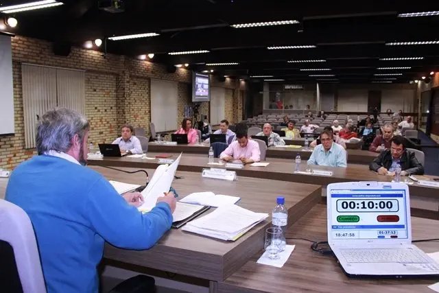 Vereadores miram criticas ao MP