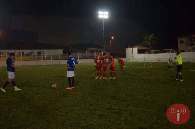 Futebol suíço dá a largada