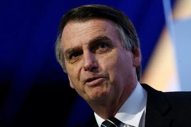 Bolsonaro lidera momentaneamente com 48,94% dos votos