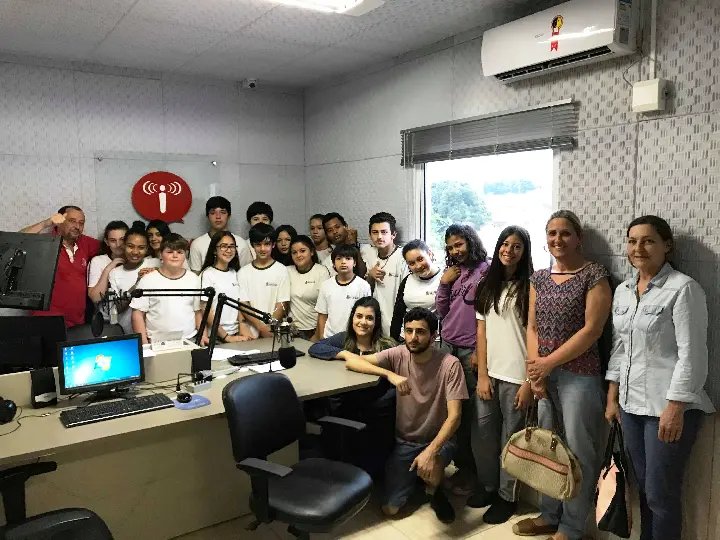 Alunos da Escola Poço Fundo visitam Rádio Cidade