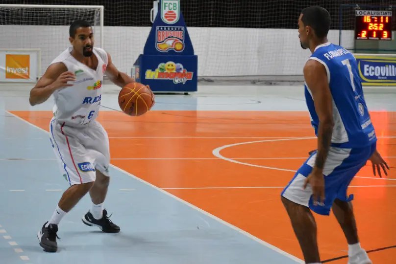 Brusque Basquete joga fora de casa pelo Estadual