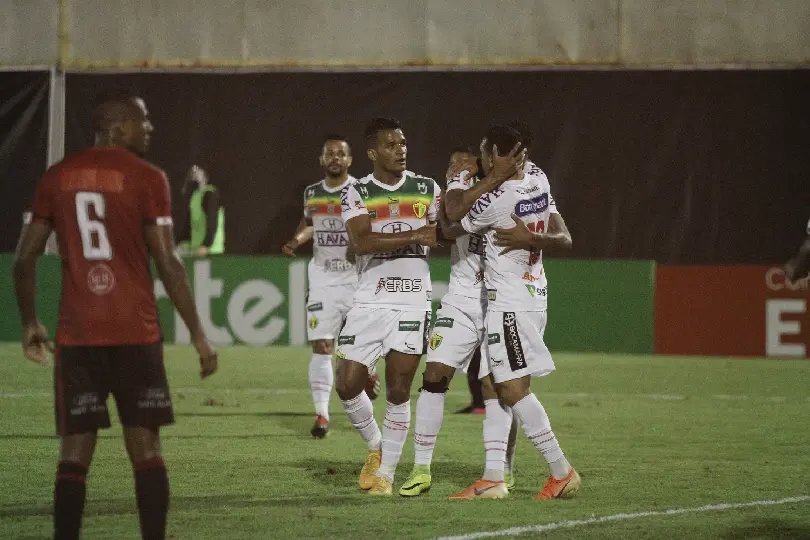 Brusque bate o Brasil de Pelotas e avan&ccedil;a na Copa do Brasil