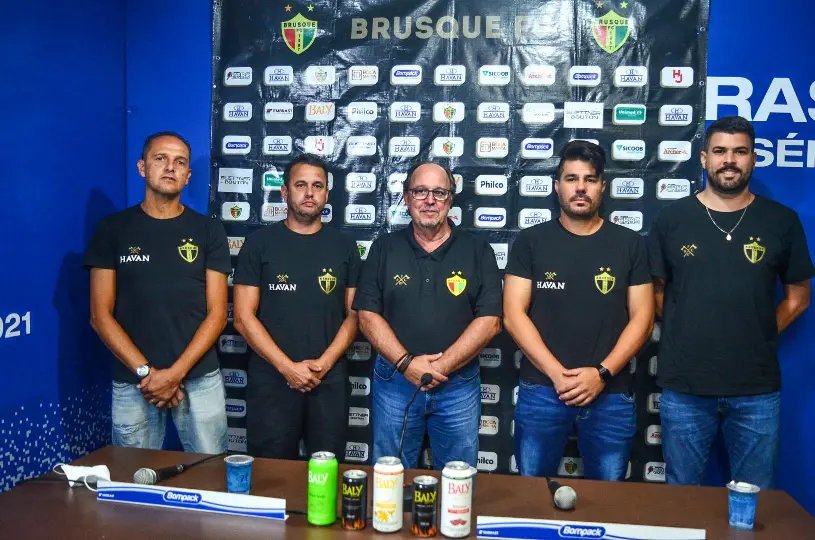 Brusque apresenta comiss&atilde;o t&eacute;cnica para a categoria de base