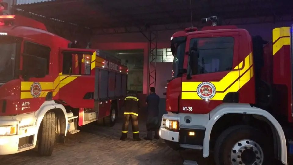 Incêndio assusta funcionários de fiação