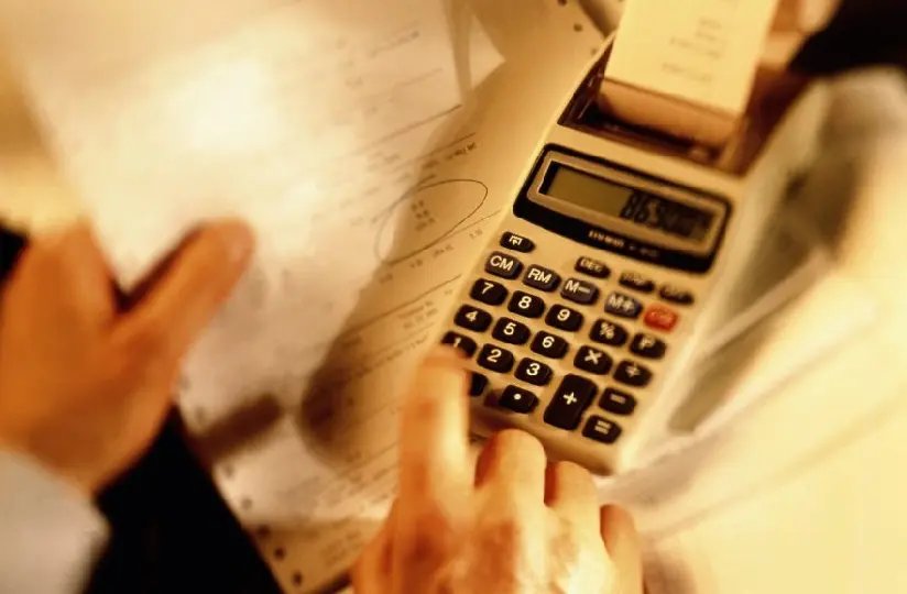 Juros para famílias chegam a 43% ao ano