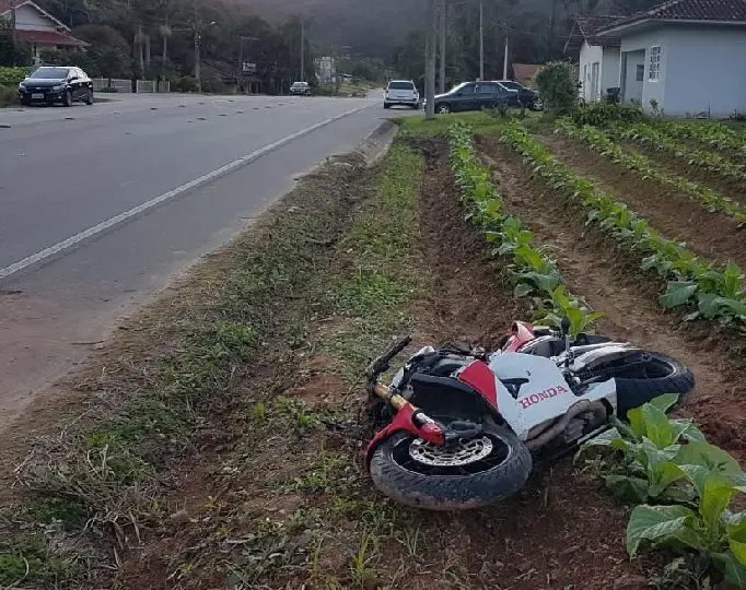 Idosa morre atropelada por moto entre S&atilde;o Jo&atilde;o e Major Gercino