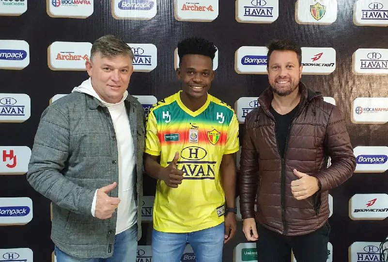 Brusque anuncia nova contrata&ccedil;&atilde;o para a sequ&ecirc;ncia da S&eacute;rie C