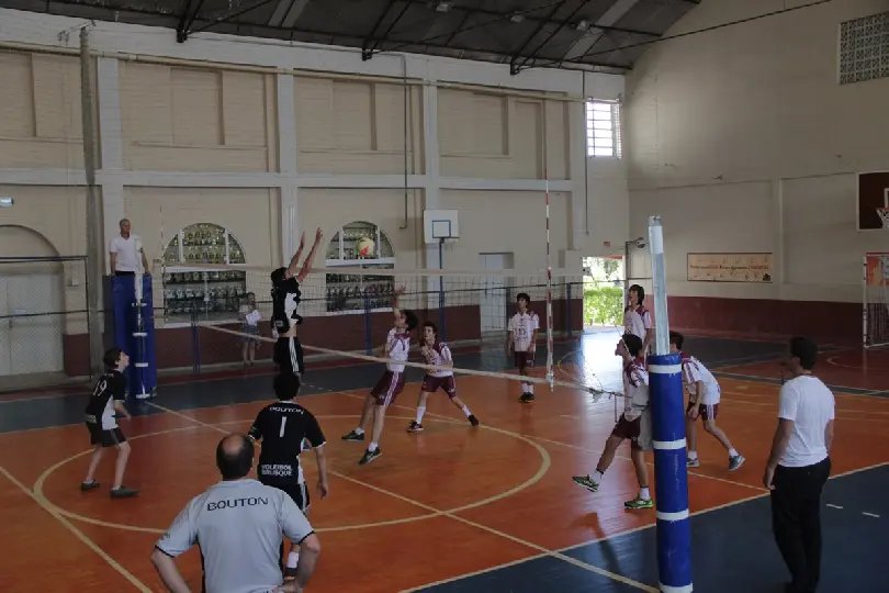 Futsal e voleibol marcam dia nos Jogos Escolares de Brusque