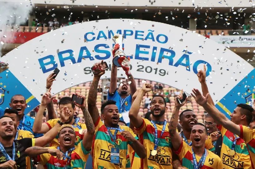 (V&Iacute;DEO) H&aacute; exato um ano, o Brusc&atilde;o conquistava o Brasil