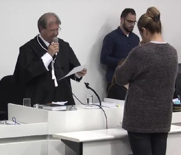 Acusada de matar Chico Wehmuth é condenada a 21 anos de prisão