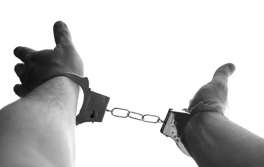 Preso homem procurado por roubo no Paran&aacute;
