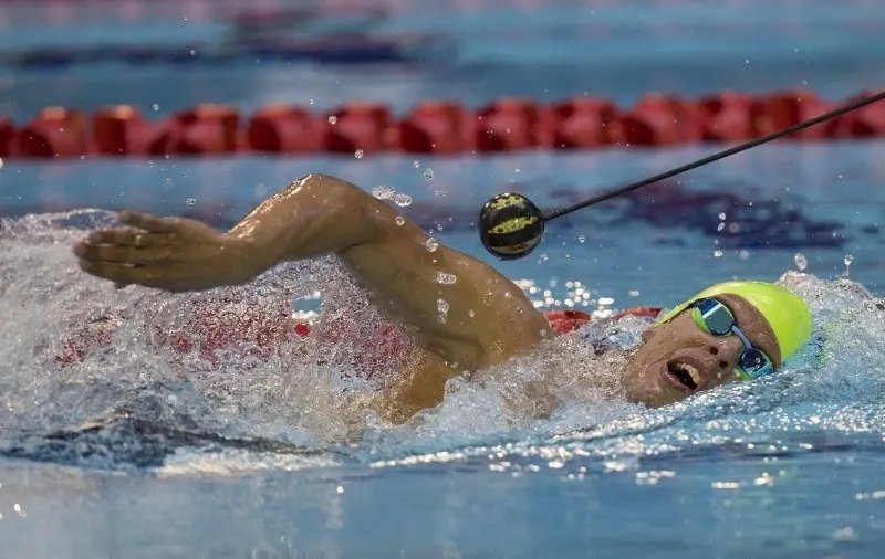 Matheus Rheine fica fora da final no 50m livre