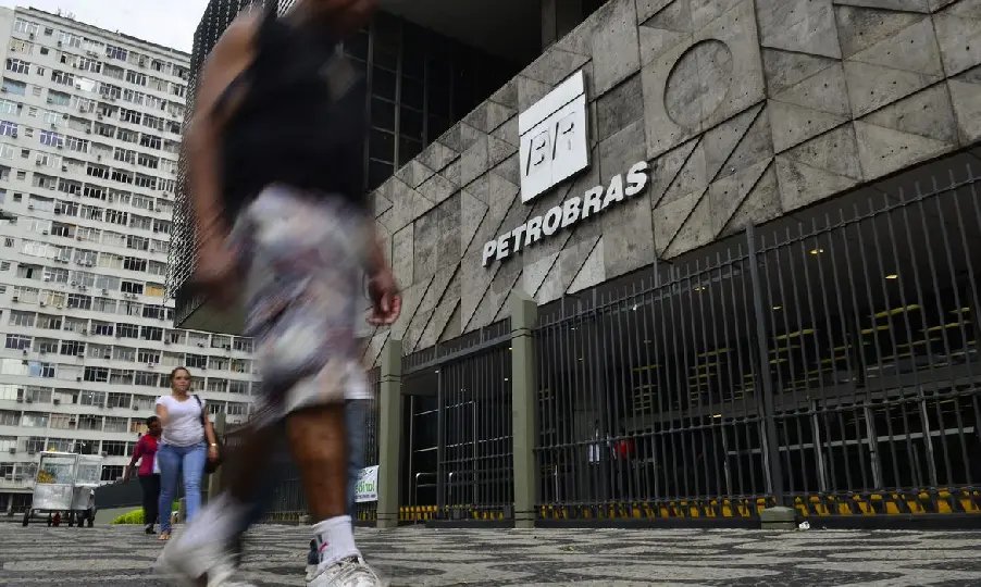 Combust&iacute;veis nas refinarias ter&atilde;o pre&ccedil;os reajustados