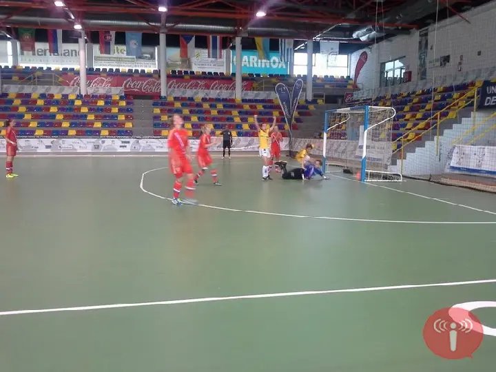 Brasil vence e está nas semifinais