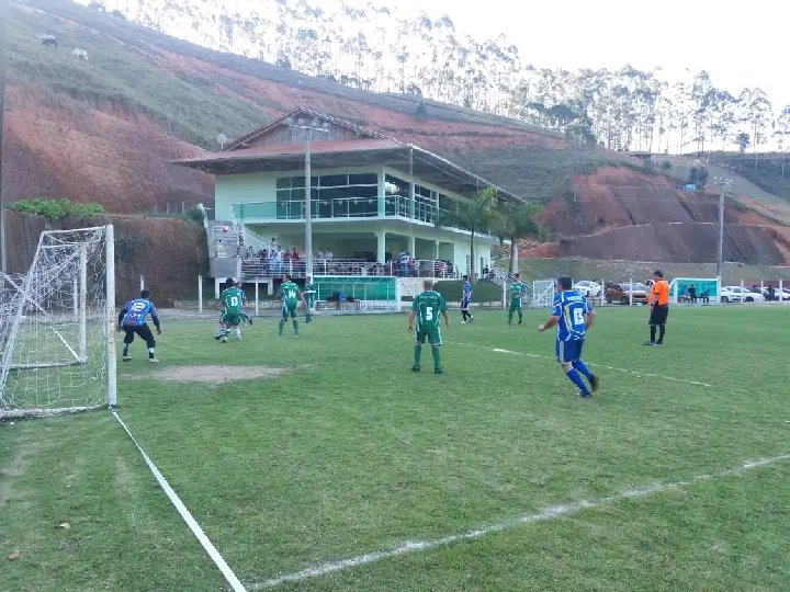 Goleadas marcam início do Campeonato de Futebol
