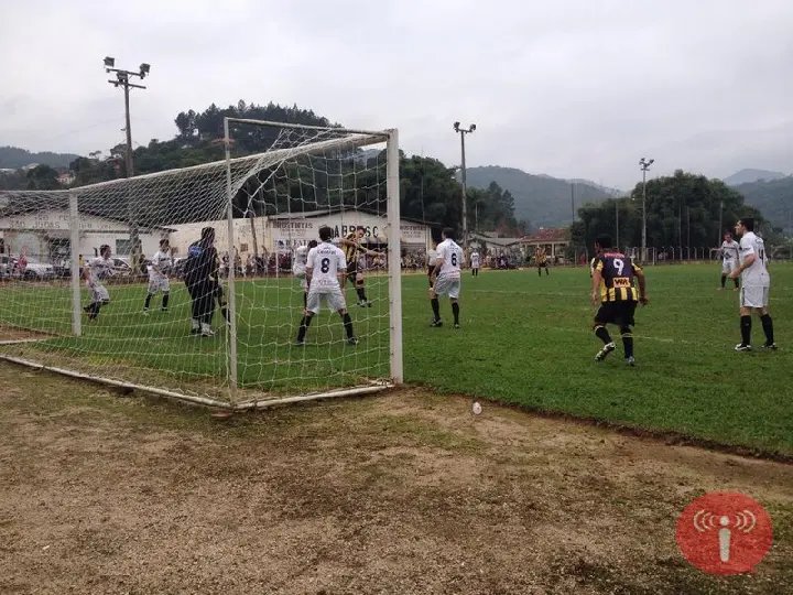 Domingo tem mais rodada do Amador