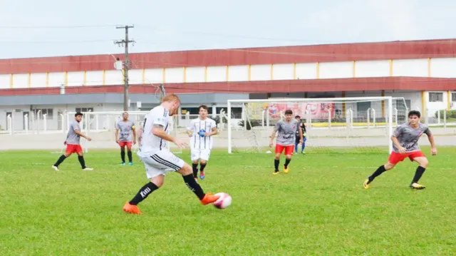 Santos Dumont promove interno de futebol para sócios