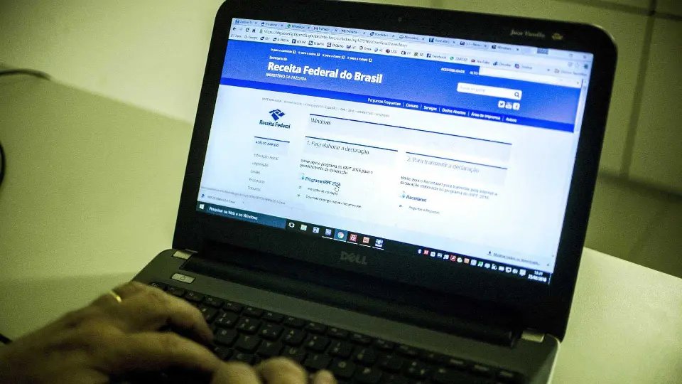 Receita libera segunda-feira consulta ao 4º lote de restituição do IR