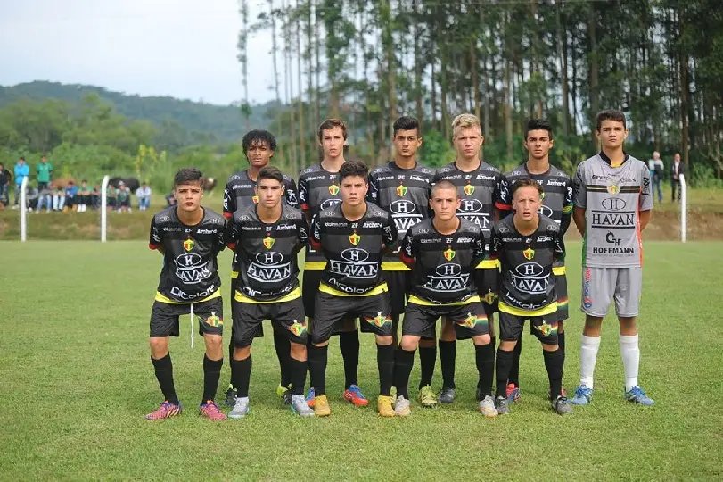 Brusque FC fecha parceria com Unifebe 