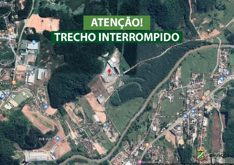 Trecho da Estrada da Fazenda é interditado para o trânsito de veículos
