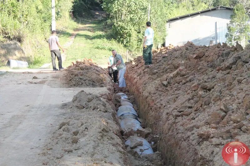 Rua Pedro Fischer recebe nova tubulação