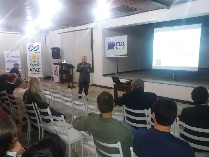 ′Família, família, negócios à parte′