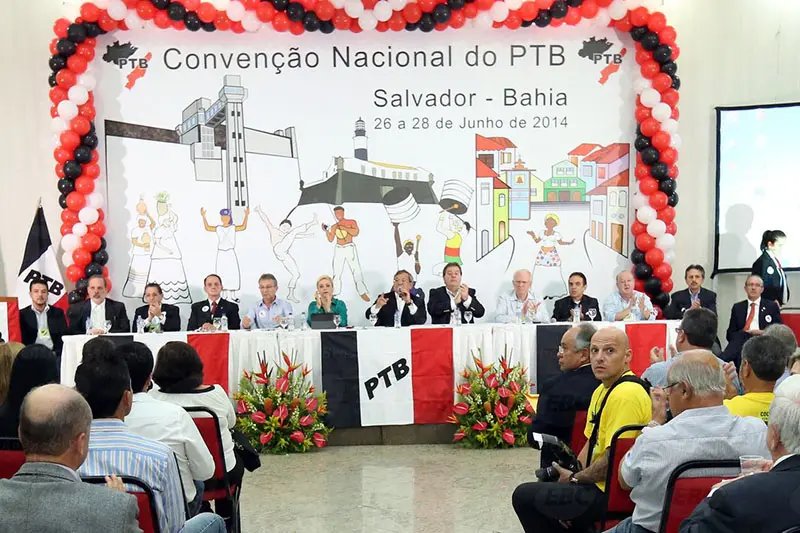 PTB declara apoio a Aécio Neves