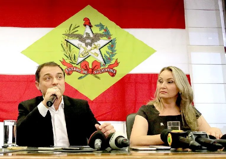 Veja como ser&aacute; o processo de impeachment de Mois&eacute;s e da vice