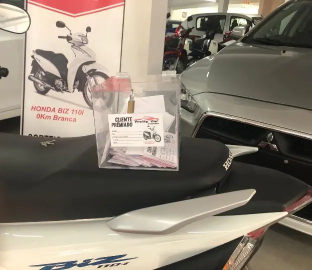 (V&iacute;deo) Conhe&ccedil;a o ganhador da moto 0Km da promo&ccedil;&atilde;o Pretty Car Veiculos 