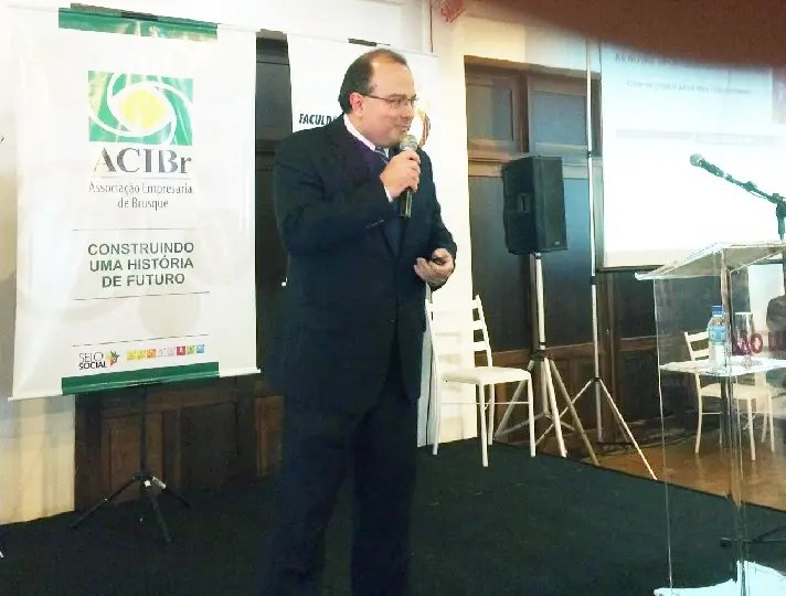 ′De agora para frente, o mercado é para profissional, gente que faz diferente′