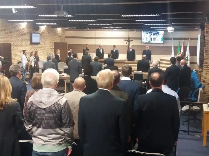Câmara entrega títulos honorários