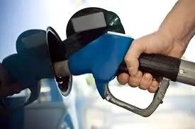 Gasolina nas refinarias terá alta de 0,5% amanhã