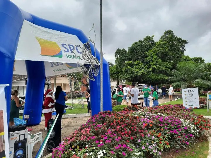 CDL Guabiruba faz desfile com pr&ecirc;mios de campanha promocional