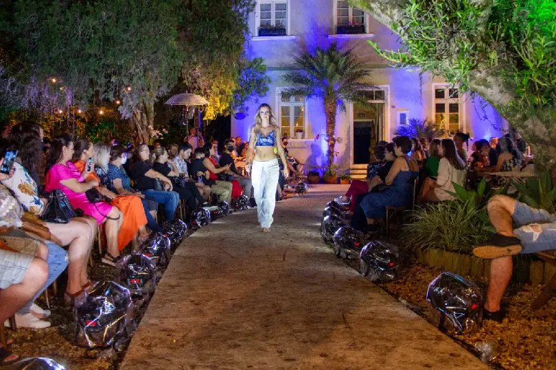 Estudantes da Unifebe promovem desfile inspirado no folclore brasileiro