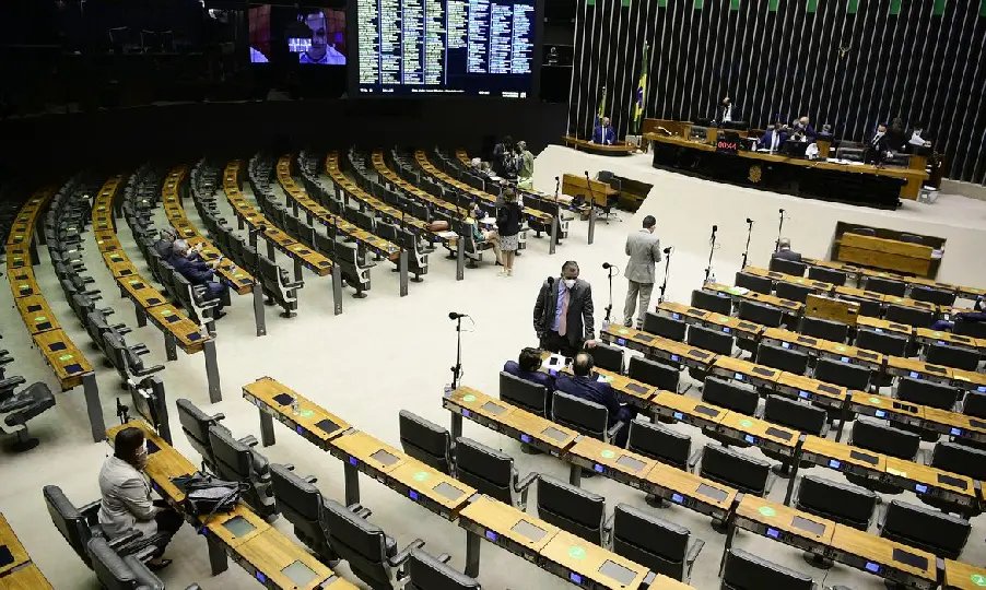 Congresso derruba veto e Fundo Eleitoral ser&aacute; de R$ 5,7 bilh&otilde;es