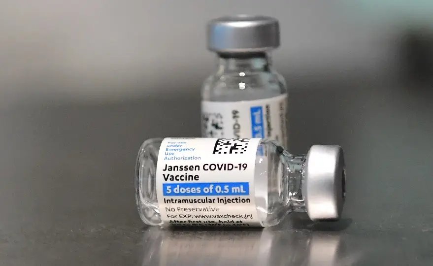 Brusque recebe 2,7 mil doses de vacina da Jassen