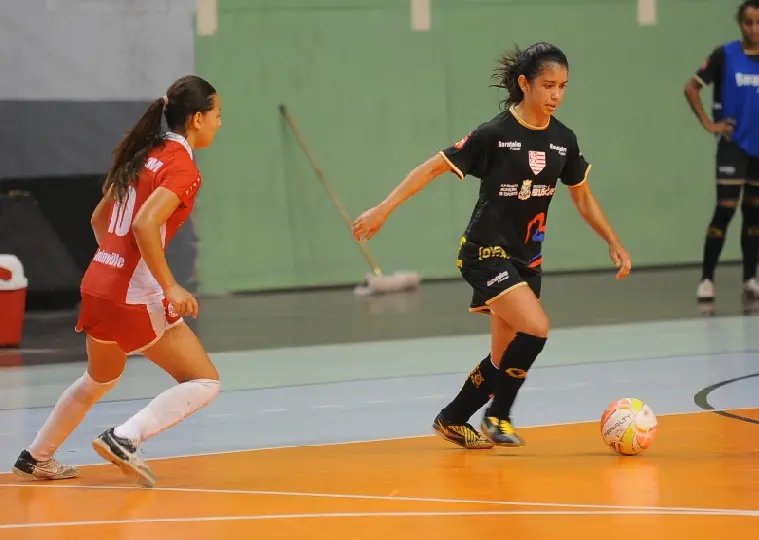 Barateiro estreia na segunda fase