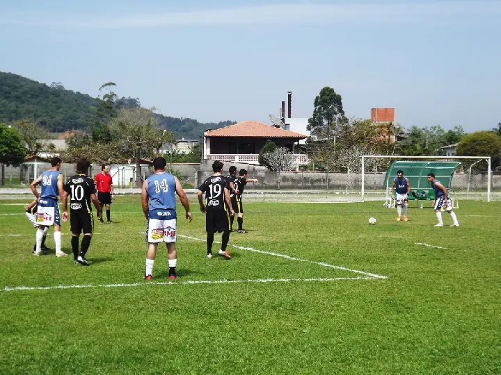 Abertas inscrições para futebol e bocha